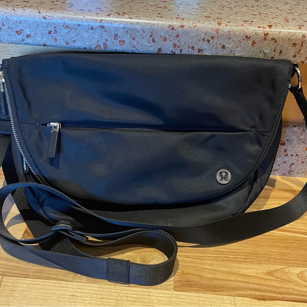 Lululemon Black Crossbody Bag Purse